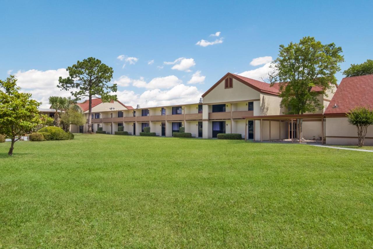 Red Roof Inn & Suites Brunswick I-95 Eksteriør bilde