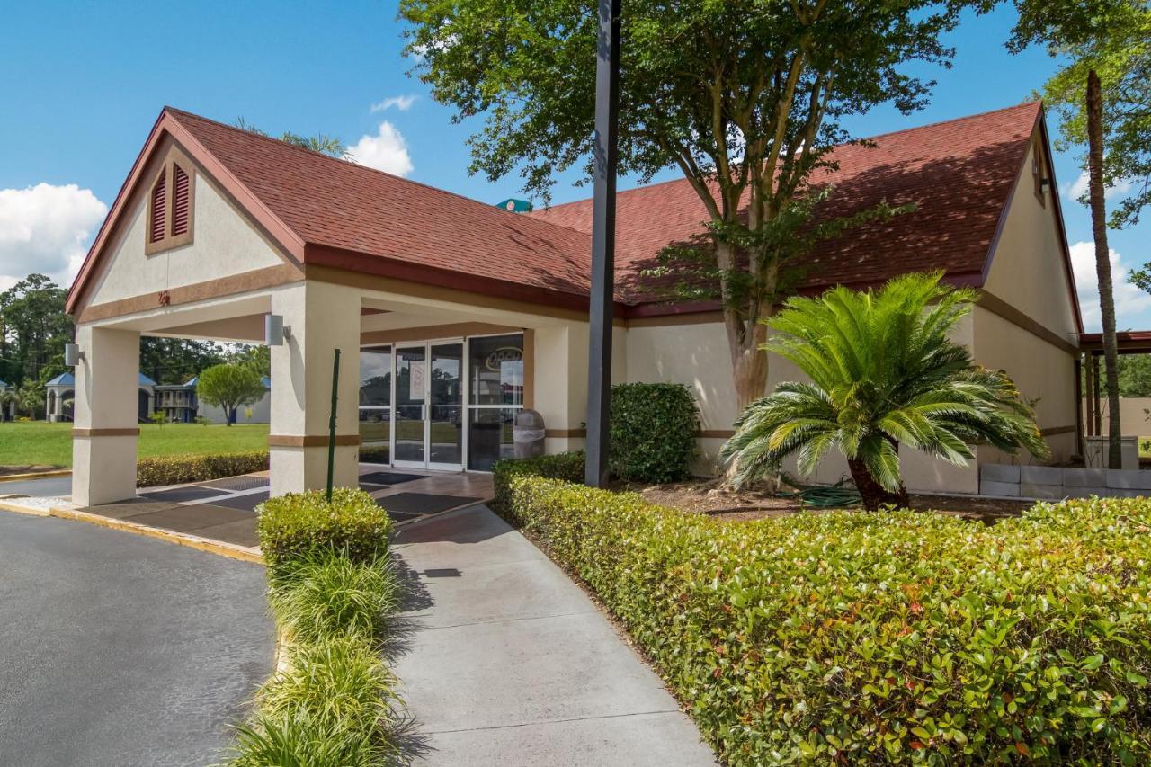 Red Roof Inn & Suites Brunswick I-95 Eksteriør bilde