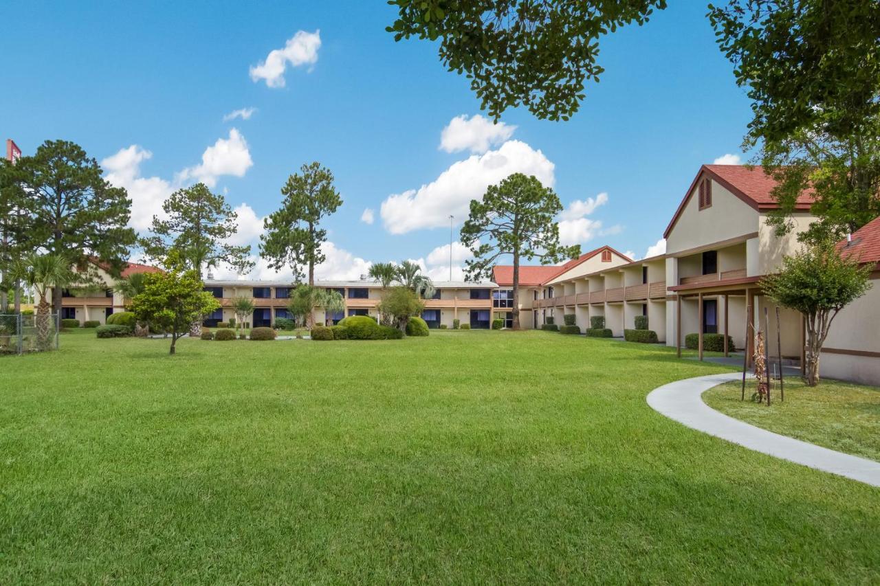 Red Roof Inn & Suites Brunswick I-95 Eksteriør bilde