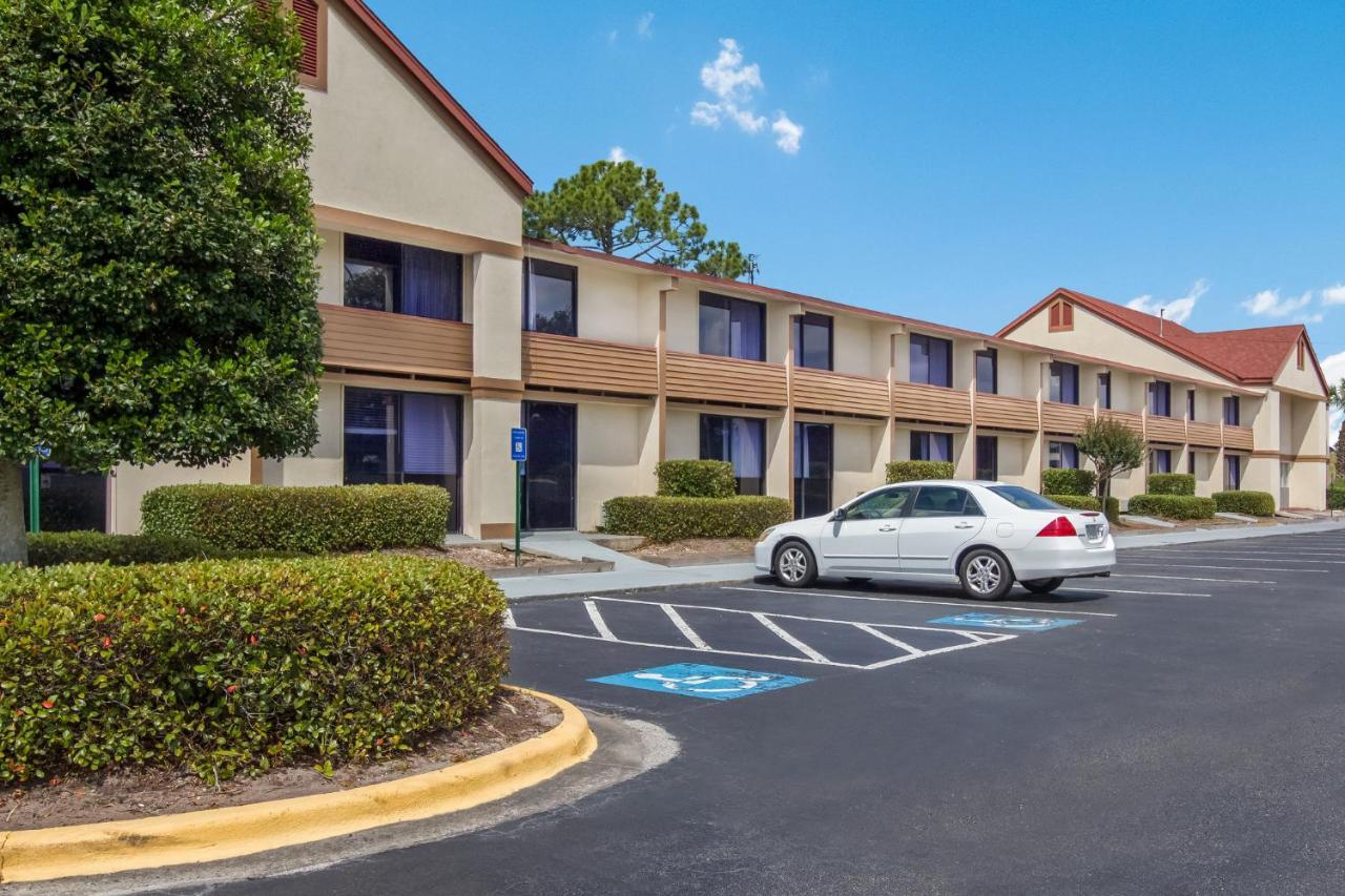 Red Roof Inn & Suites Brunswick I-95 Eksteriør bilde